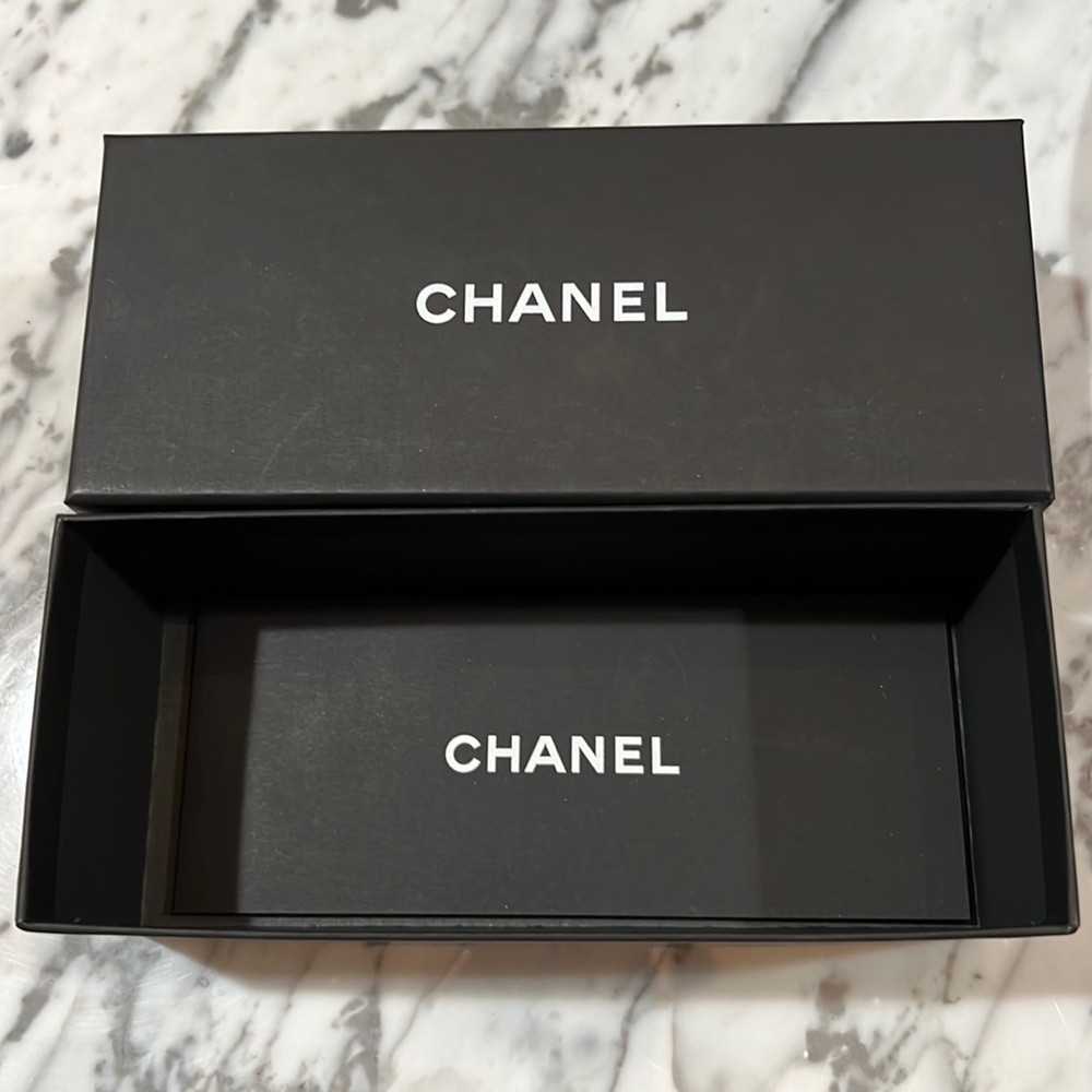 CHANEL sunglasses case/box